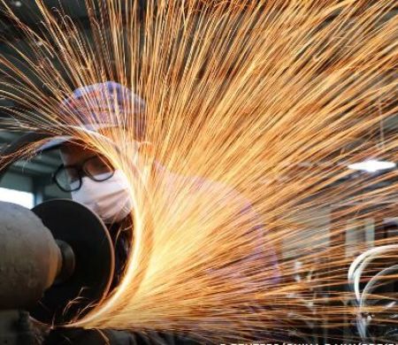 Indústria brasileira registra queda de 1,8% no mês de junho