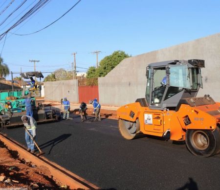 Vilas Nogueira e Aimoré recebem obras de asfalto e drenagem