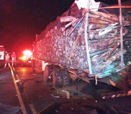 Grave batida na MS-156 provoca quatro mortes e deixa oito feridos