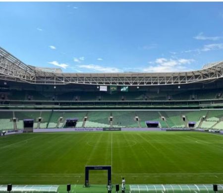 Líder Palmeiras recebe o Internacional este domingo no Nubank Parque