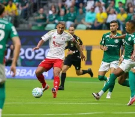 Palmeiras empata com Inter e perde a chance de ampliar vantagem na ponta