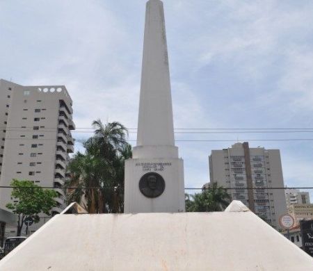 Obras no Obelisco provocam mudanças no trânsito de Campo Grande