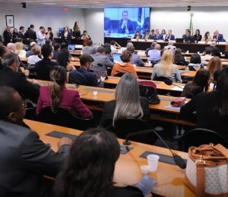 Instalada, Comissão começa a analisar PEC sobre maioridade penal