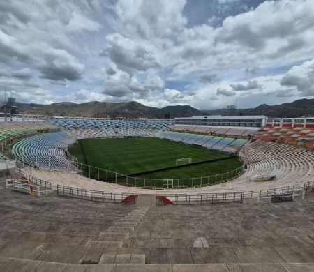 Botafogo enfrenta o Cienciano, do Peru, pelo jogo de ida das oitavas da Sula