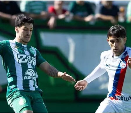 Chape empata com o Bahia em jogo de seis gols e continua na lanterna&nbsp;