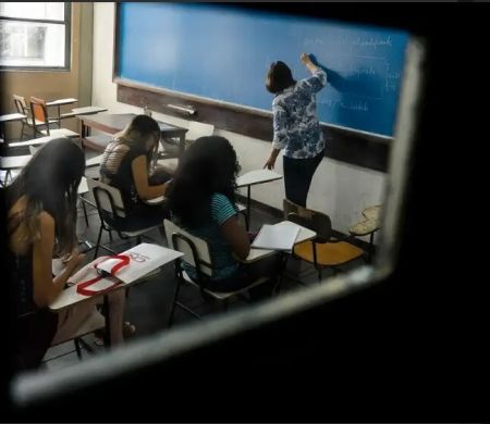 Maioria dos alunos conclui ensino médio sem domínio adequado de português