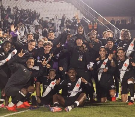 Ataque desencanta, Vasco goleia Olimpia e vai às quartas da Sul-Americana