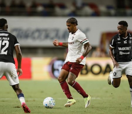 Brasileirão tem duelo de líderes e rodada decisiva na briga contra o rebaixamento