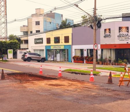 Prefeitura da capital leva mutirão de tapa-buracos à Vila Taquarussu neste sábado