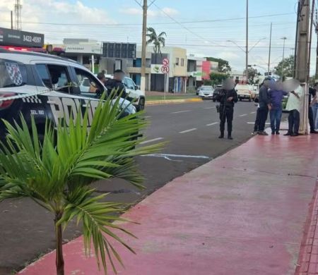 Jovem morto a tiros em plena luz do dia não era alvo dos criminosos