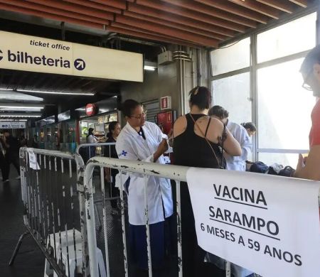 Com casos de sarampo no país, campanha de vacinação termina na terça-feira
