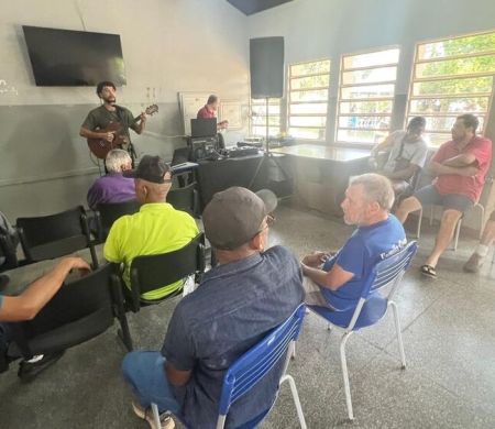 Mutirão da prefeitura leva serviços a pessoas em situação de rua na capital