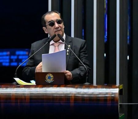 Jorge Kajuru defende afastamento de autoridades investigadas
