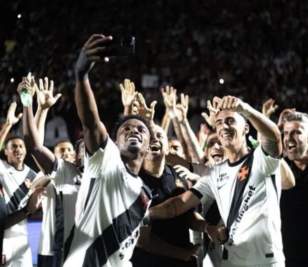 Vasco bate Vitória e vai à semifinal da Copa do Brasil pela 3ª edição seguida