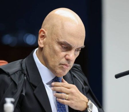 Mensagens para Moraes abrem margem para investigação de corrupção