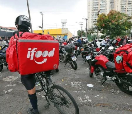 Brasil tem 2 milhões de pessoas que trabalham por meio de aplicativos