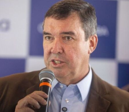 Boa avaliação da gestão impulsiona Riedel, que abre 16 pontos sobre petista