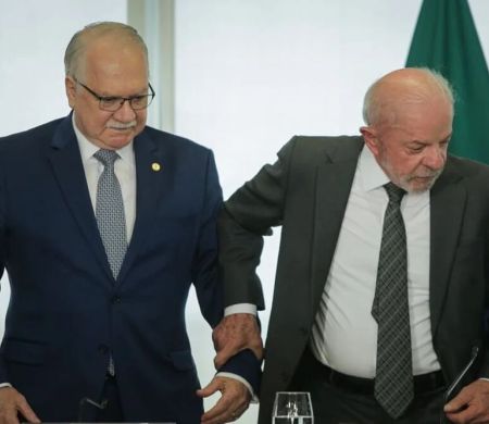 Lula tem conversa reservada com Fachin e Gonet sobre crise no STF