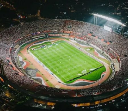 Brasileirão tem cinco jogos neste domingo com disputa pela liderança&nbsp;