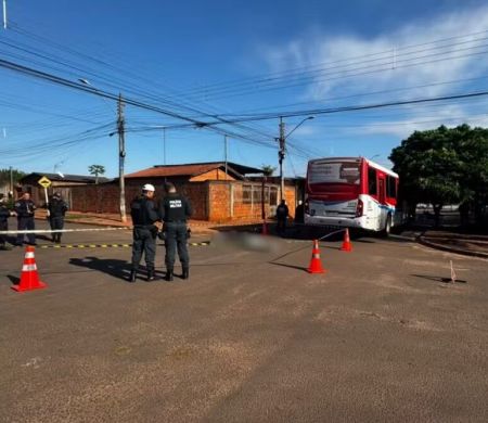 Colisão com ônibus mata motociclista e mobiliza equipes em Campo Grande