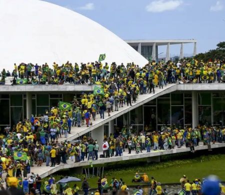 Cury promete revisar casos do 8/1 na primeira semana, caso seja eleito