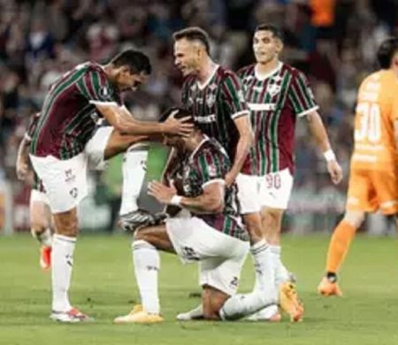 Em casa, Flu derrota Platense e fica a um passo da semifinal da Libertadores
