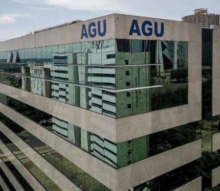 AGU pede suspensão imediata do afastamento de diretor-geral da PF