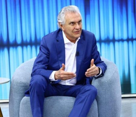 Dino ‘virou imperador do Brasil’, afirma Caiado em postagem