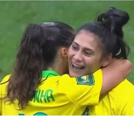 Brasil vence de virada e confirma liderança na Copa Feminina Sub-20