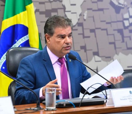 Nelsinho segura pressão e adia reunião sobre inteligência da PF