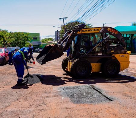 Prefeitura concentra tapa-buracos na Coophatrabalho neste sábado