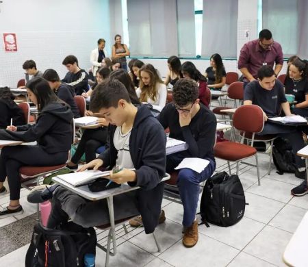 Fies encerra na quinta chamadas da lista de espera do segundo semestre