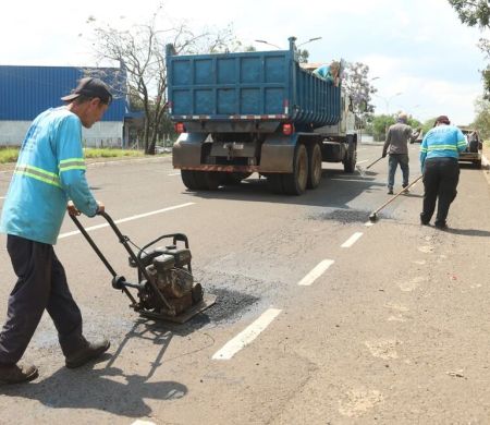 Prefeitura corre contra o tempo para recuperação vias em Campo Grande