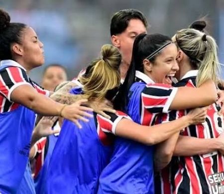 São Paulo leva a melhor sobre Corinthians na final do Brasileiro Feminino