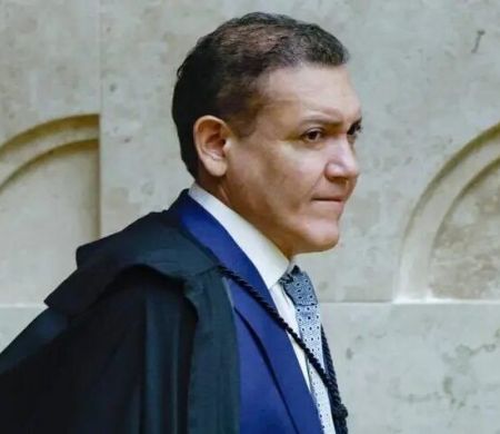 Decisão de comunista sobre Nossa Senhora acirra tensão entre STF e TSE