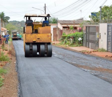 Campo Grande fecha contratos de R$ 59,5 milhões para asfalto e drenagem