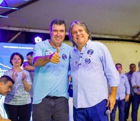 Riedel exalta capacidade e defende reeleição do deputado Caravina