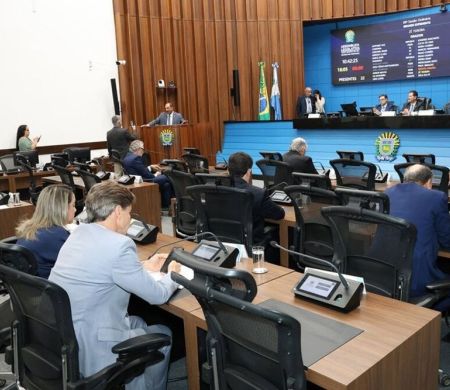 Assembleia Legislativa vota prêmio para alunos que se destacarem em redação