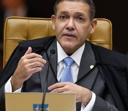Kassio adia revisão criminal de Bolsonaro para após o 2º turno