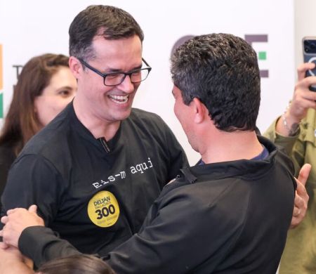 Com 2,9 milhões de votos, Deltan aguarda TSE para saber se toma posse