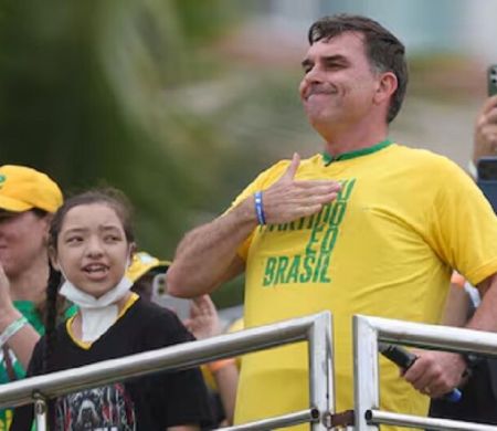 Pesquisa Ipespe aponta Flávio com 52,7% e Lula com 47,3%