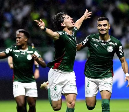 Fla bate Flu, Palmeiras goleia Corinthians e acirram disputa pelo título