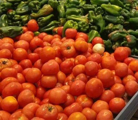 Tomate chega a R$ 200 e desafia governo Lula a conter inflação&nbsp;