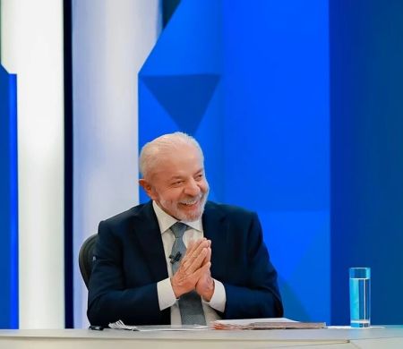 Lula desiste de entrevista à Record e não explica motivo do cancelamento
