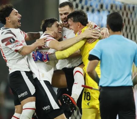Flamengo perde três pênaltis, cai diante do Estudiantes e está fora da Libertadores