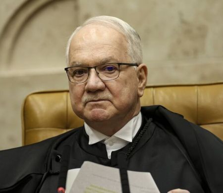Fachin devolve relatoria do caso do INSS a Mendonça e mantém Master