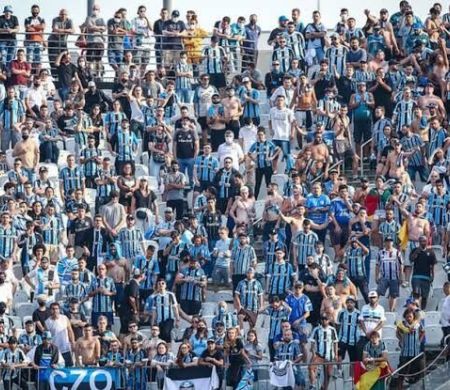 Grêmio pede que Corinthians jogue de portões fechados após ameaças a árbitros